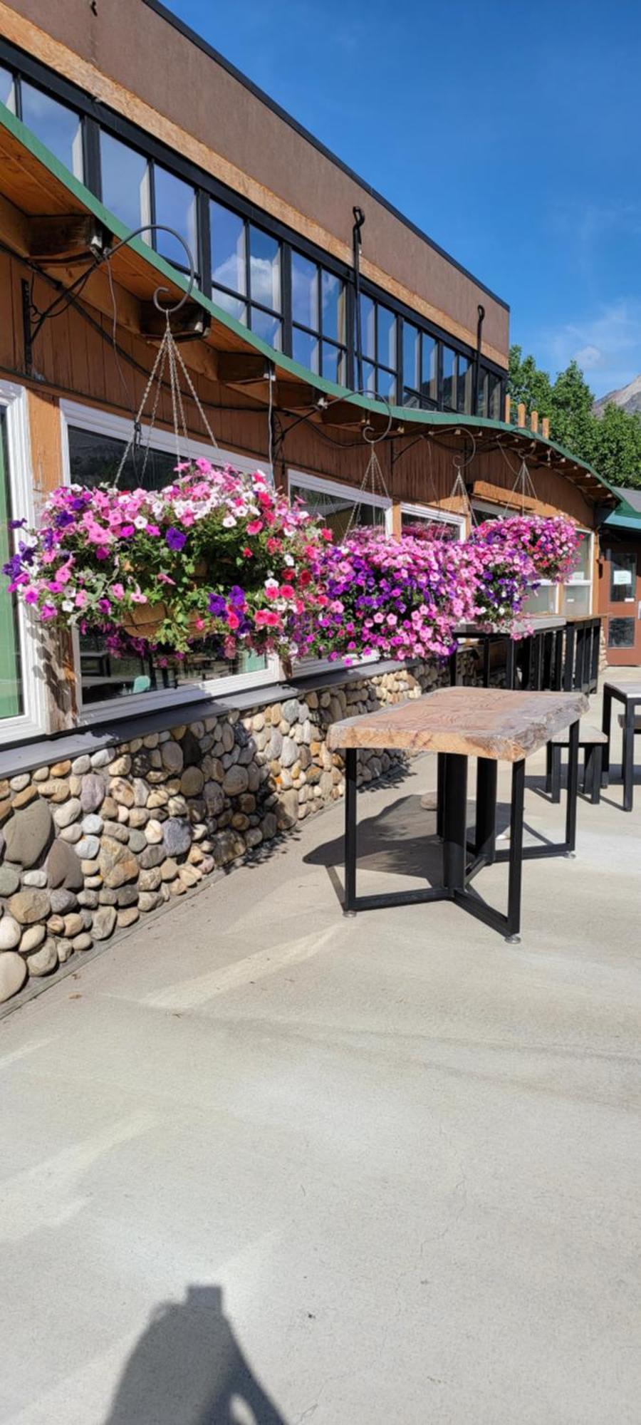 Waterton Lakes Lodge Resort Exteriör bild