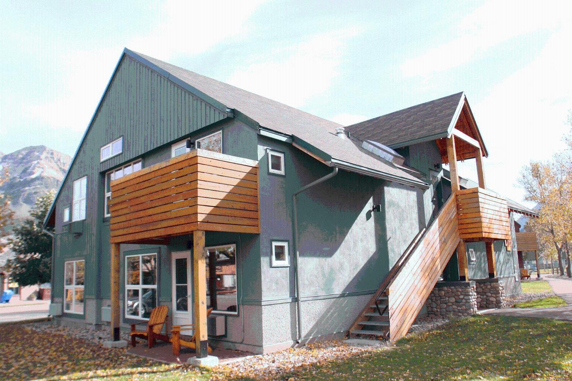 Waterton Lakes Lodge Resort Exteriör bild